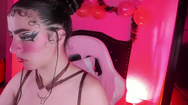 Snapshot of kitty__chs chatting on 22, 12, 2025 kitty chs online show from 22, 12, 2025