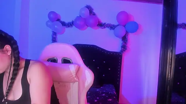 Snapshot of kitty__chs chatting on 5, 2, 2026 kitty chs online show from 5, 2, 2026