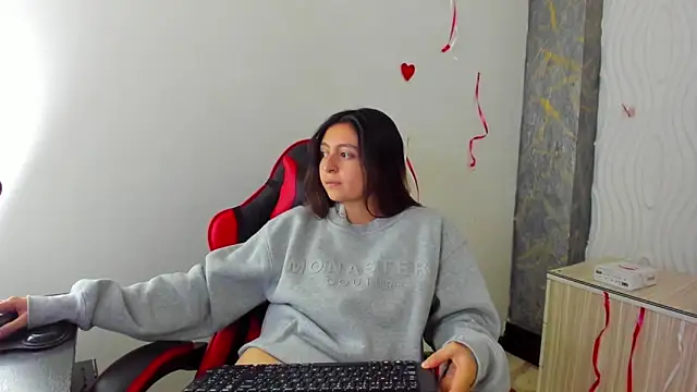 lala clark online show from 11, 3, 2026