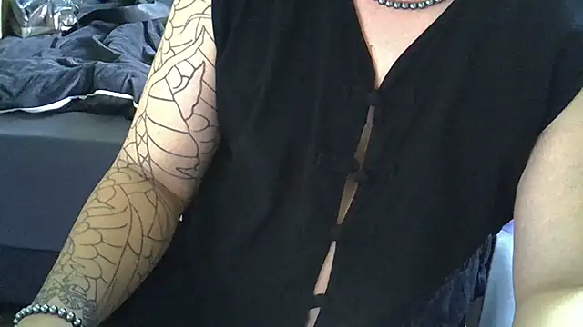 Snapshot of CAOSLOAD chatting on 17, 10, 2025 CAOSLOAD online show from 17, 10, 2025