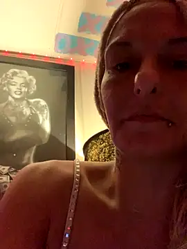 blondebarbiebae online show from 23, 9, 2025