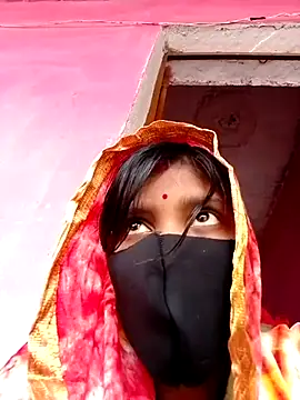 Snapshot of Cuty_kinjal chatting on 1, 10, 2025 Cuty kinjal online show from 1, 10, 2025