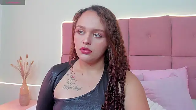 CamilaGomez149 online show from 25, 4, 2026