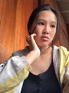 Mai lovely online show from 27, 9, 2025