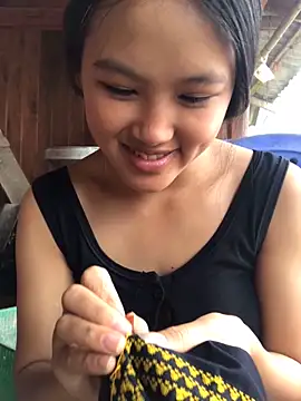 Mai lovely online show from 7, 10, 2025