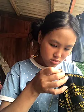 Mai lovely online show from 15, 10, 2025