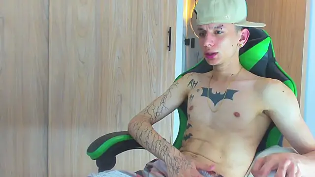 Skinny batman online show from 15, 10, 2025