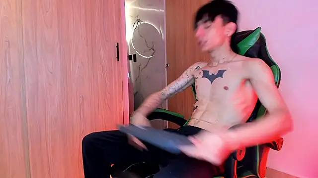 Skinny batman online show from 7, 3, 2026