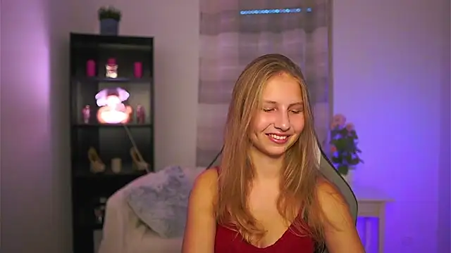 Snapshot of emmie_murray chatting on 27, 11, 2025 emmie murray online show from 27, 11, 2025