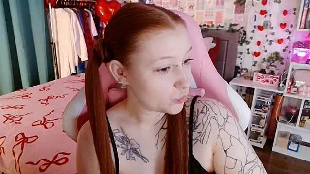 Ayla Hicks online show from 9, 3, 2026