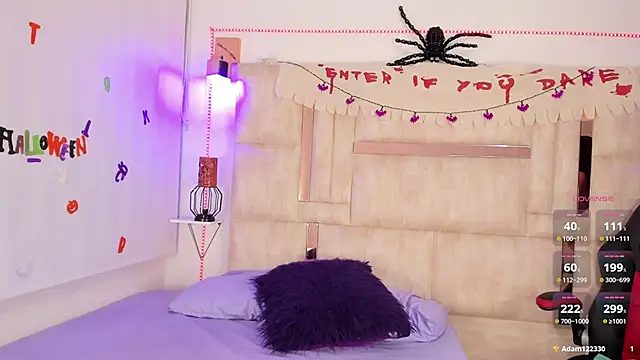 Snapshot of emily__walker chatting on 22, 10, 2025 emily walker online show from 22, 10, 2025