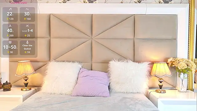 Snapshot of MayaDeLuca chatting on 21, 10, 2025 MayaDeLuca online show from 21, 10, 2025