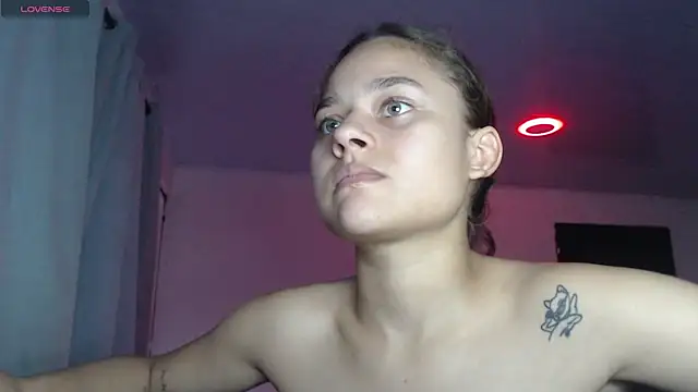 LittleCheerry69 online show from 6, 11, 2025