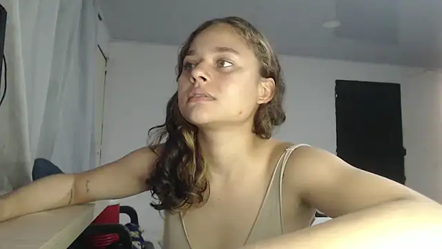 LittleCheerry69 online show from 18, 4, 2026