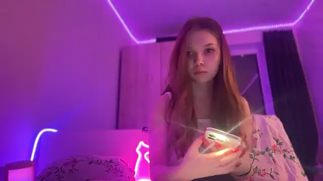 Snapshot of CandysRose chatting on 7, 11, 2025 CandysRose online show from 7, 11, 2025