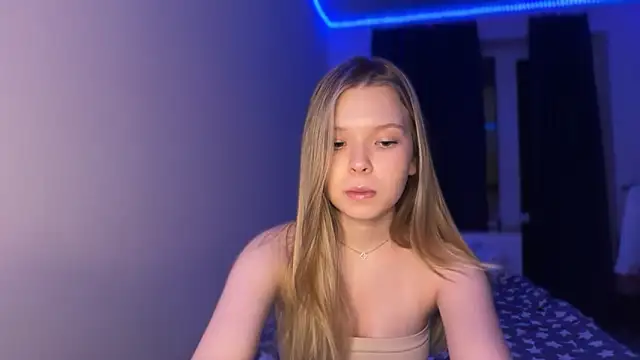 Snapshot of CandysRose chatting on 22, 12, 2025 CandysRose online show from 22, 12, 2025