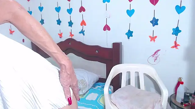 lorenacapelli online show from 13, 2, 2026