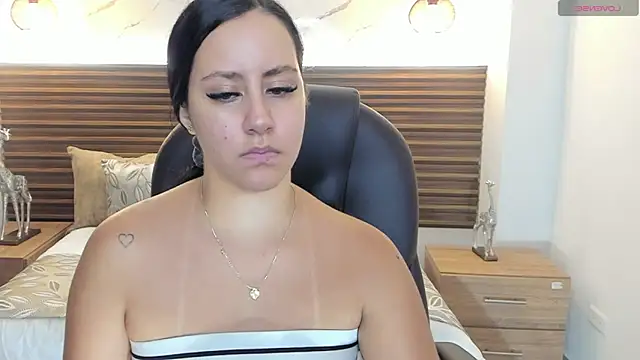 Natasha Kiim  online show from 22, 4, 2026