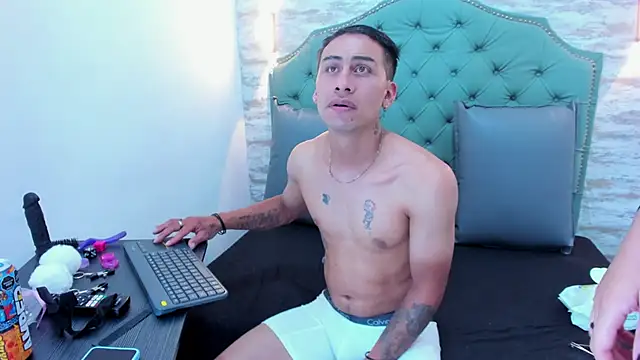 Erack and Emmy online show from 30, 11, 2025