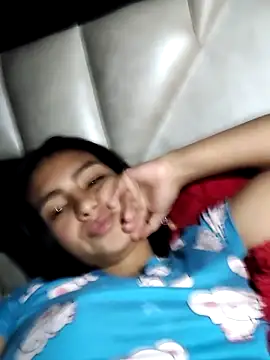 Snapshot of NileveSantanna chatting on 26, 11, 2025 NileveSantanna online show from 26, 11, 2025