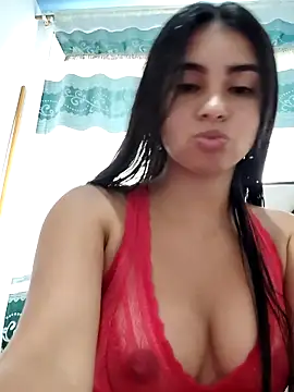 Snapshot of NileveSantanna chatting on 8, 4, 2026 NileveSantanna online show from 8, 4, 2026