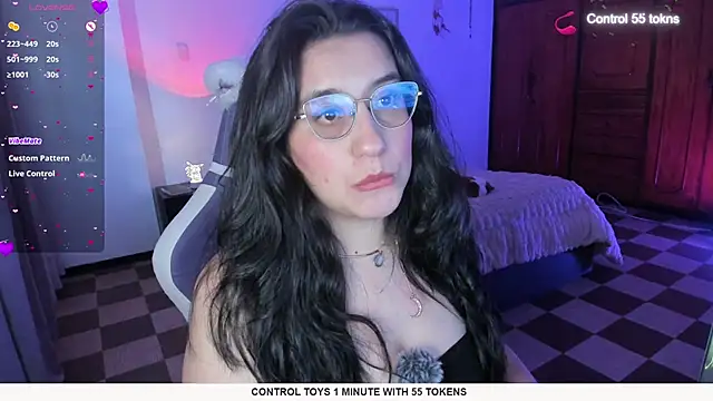 Snapshot of tellmemaddie chatting on 27, 5, 2026 tellmemaddie online show from 27, 5, 2026