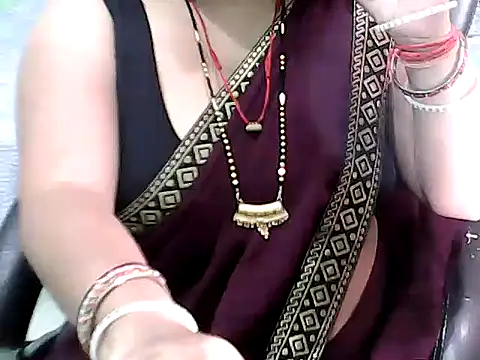 BABITA KUMARII online show from 17, 4, 2026