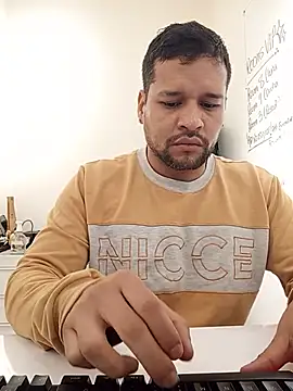 LucasGaeel online show from 27, 7, 2026