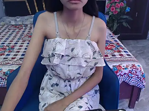 Snapshot of Tanvi-20 chatting on 14, 11, 2025 Tanvi-20 online show from 14, 11, 2025