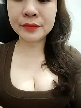 Girl Shy2000 online show from 12, 3, 2026