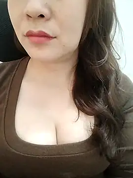 Girl Shy2000 online show from 13, 3, 2026