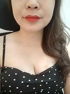 Girl Shy2000 online show from 24, 4, 2026