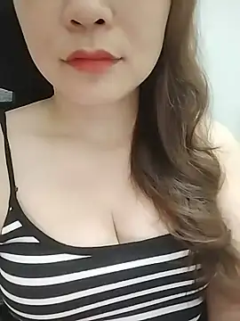 Girl Shy2000 online show from 3, 6, 2026