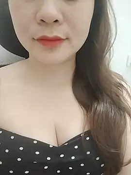Girl Shy2000 online show from 9, 6, 2026
