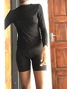 Caramel102004 online show from 24, 4, 2026