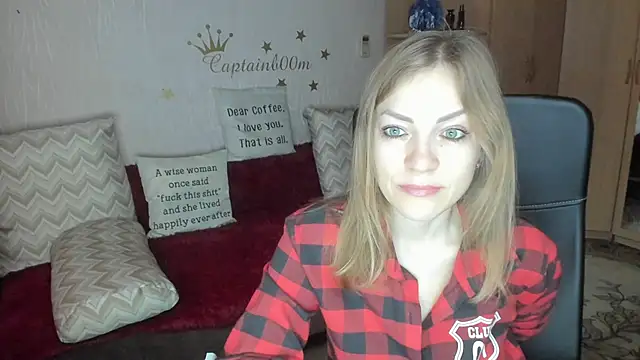 Tiffany Bates online show from 9, 10, 2025