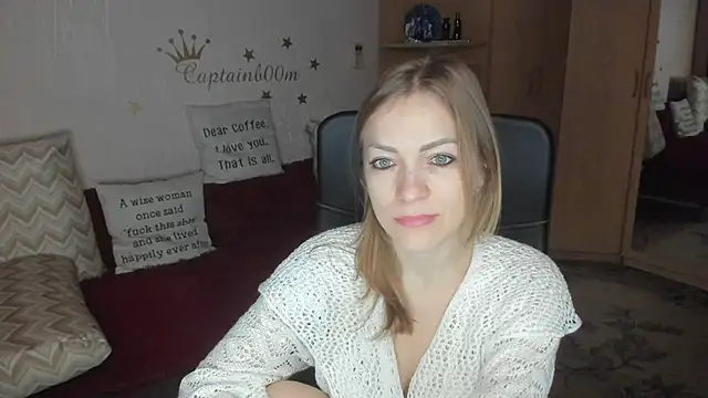 Tiffany Bates online show from 3, 11, 2025