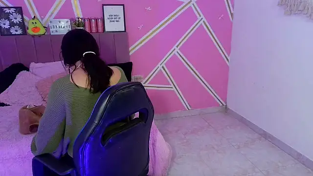 isa bunny18 online show from 13, 3, 2026