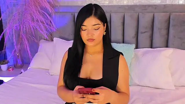 EmmaBlossom online show from 7, 11, 2025