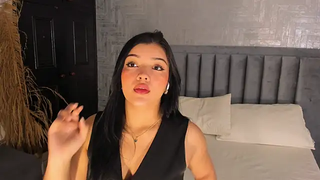 EmmaBlossom online show from 4, 4, 2026