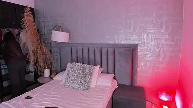 EmmaBlossom online show from 27, 4, 2026