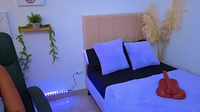 pequitasmedusa9 online show from 22, 10, 2025