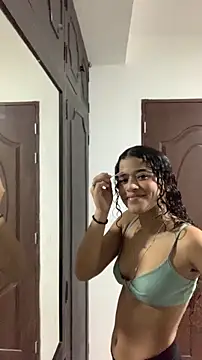 pequitasmedusa9 online show from 29, 11, 2025