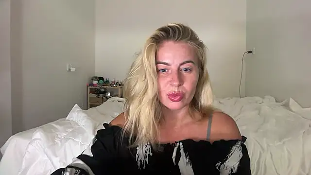 Snapshot of Miravynn chatting on 7, 2, 2026 Miravynn online show from 7, 2, 2026