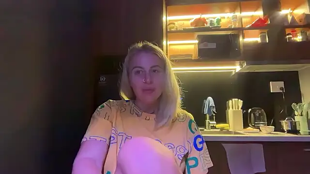 Snapshot of Miravynn chatting on 20, 2, 2026 Miravynn online show from 20, 2, 2026