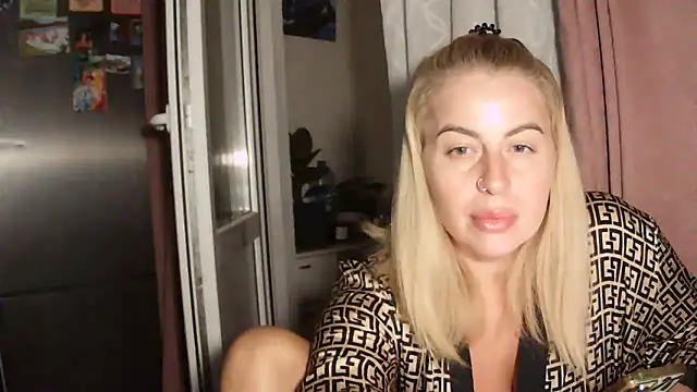 Snapshot of Miravynn chatting on 30, 3, 2026 Miravynn online show from 30, 3, 2026