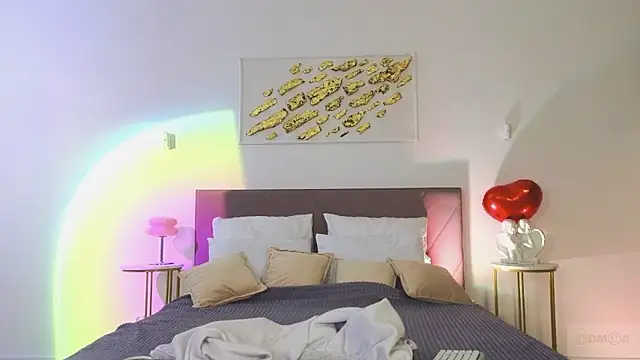 Nicole Broown  online show from 24, 2, 2026