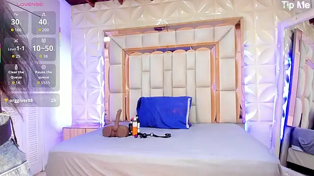 Sarah Adamss online show from 13, 2, 2026