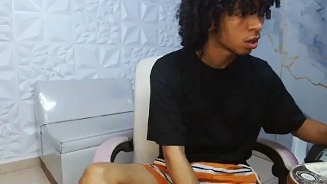 Snapshot of xion_ez chatting on 6, 5, 2026 xion ez online show from 6, 5, 2026