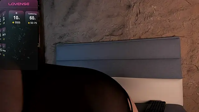 skarlet miller  online show from 4, 10, 2025